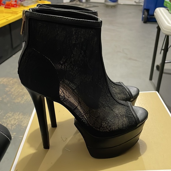 Women high heels - Picture 4 of 4